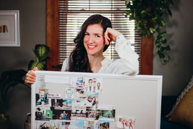 How To Make a Vision Board That Works!